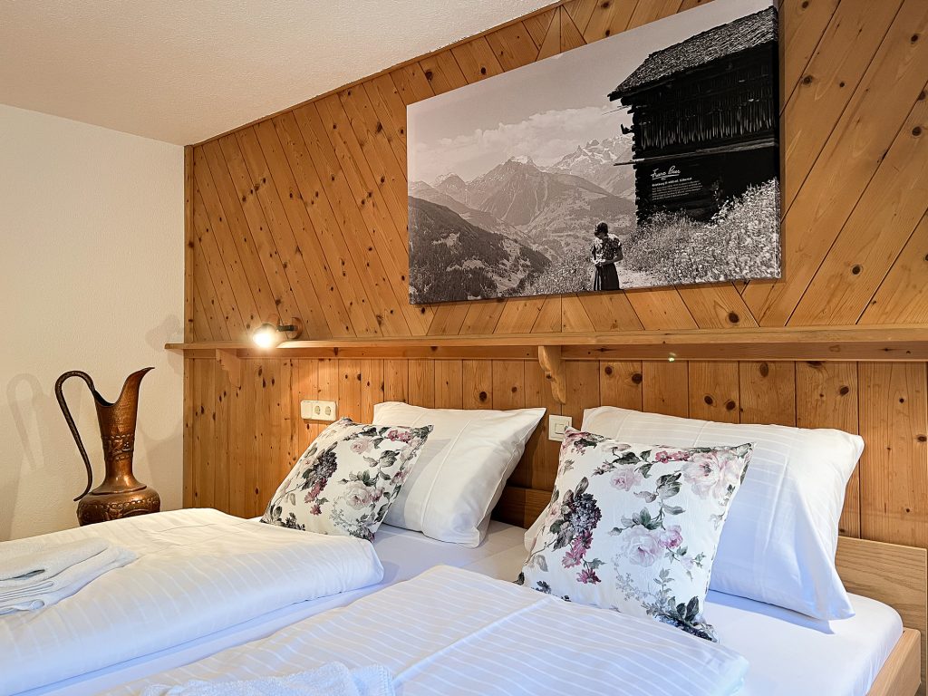 Silbertal Apartment – Kristberg Apartment, Bett