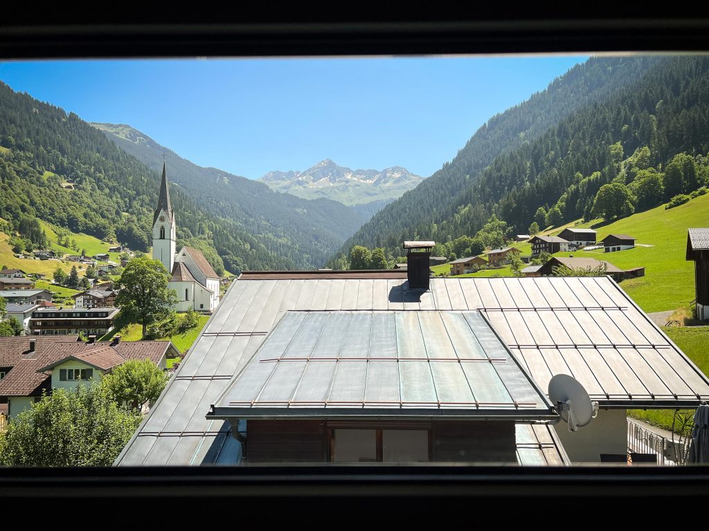 Spitzen Blicke – Silbertal, Montafon – Ausblick Küche