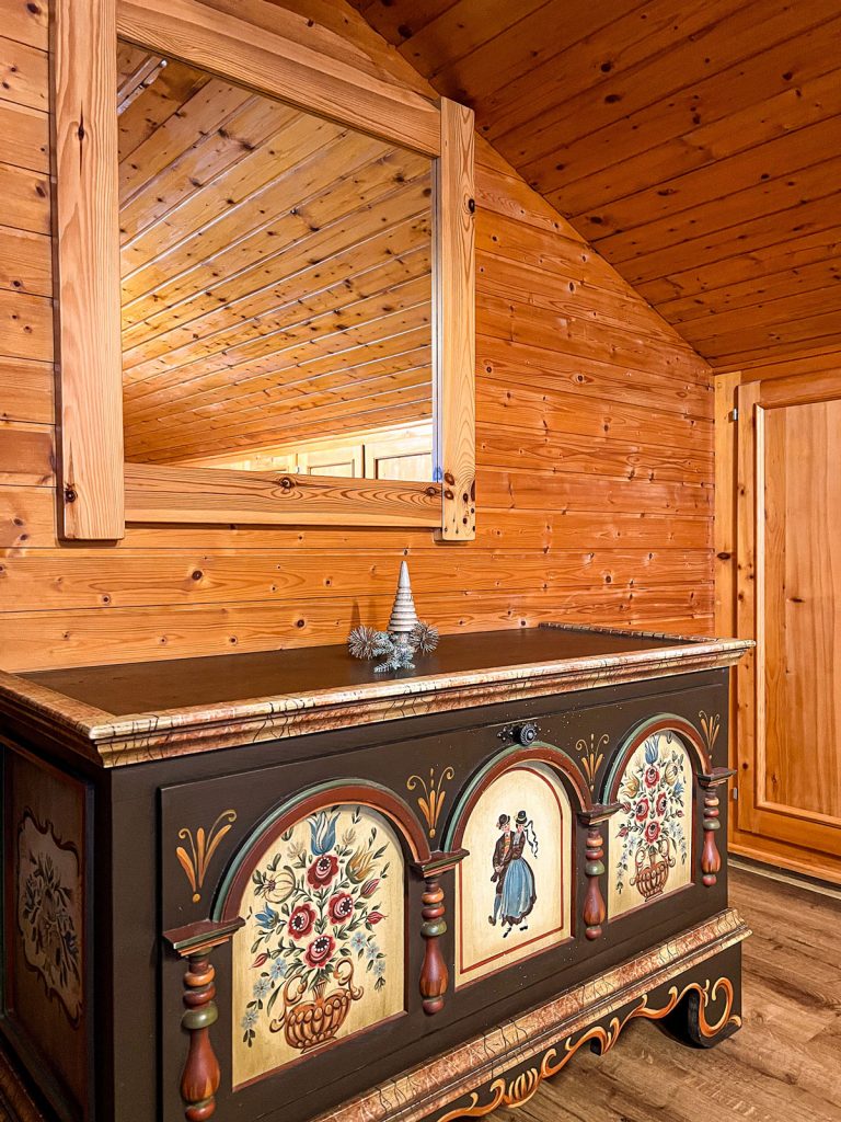 Hochjoch Apartment – Bauerntruhe